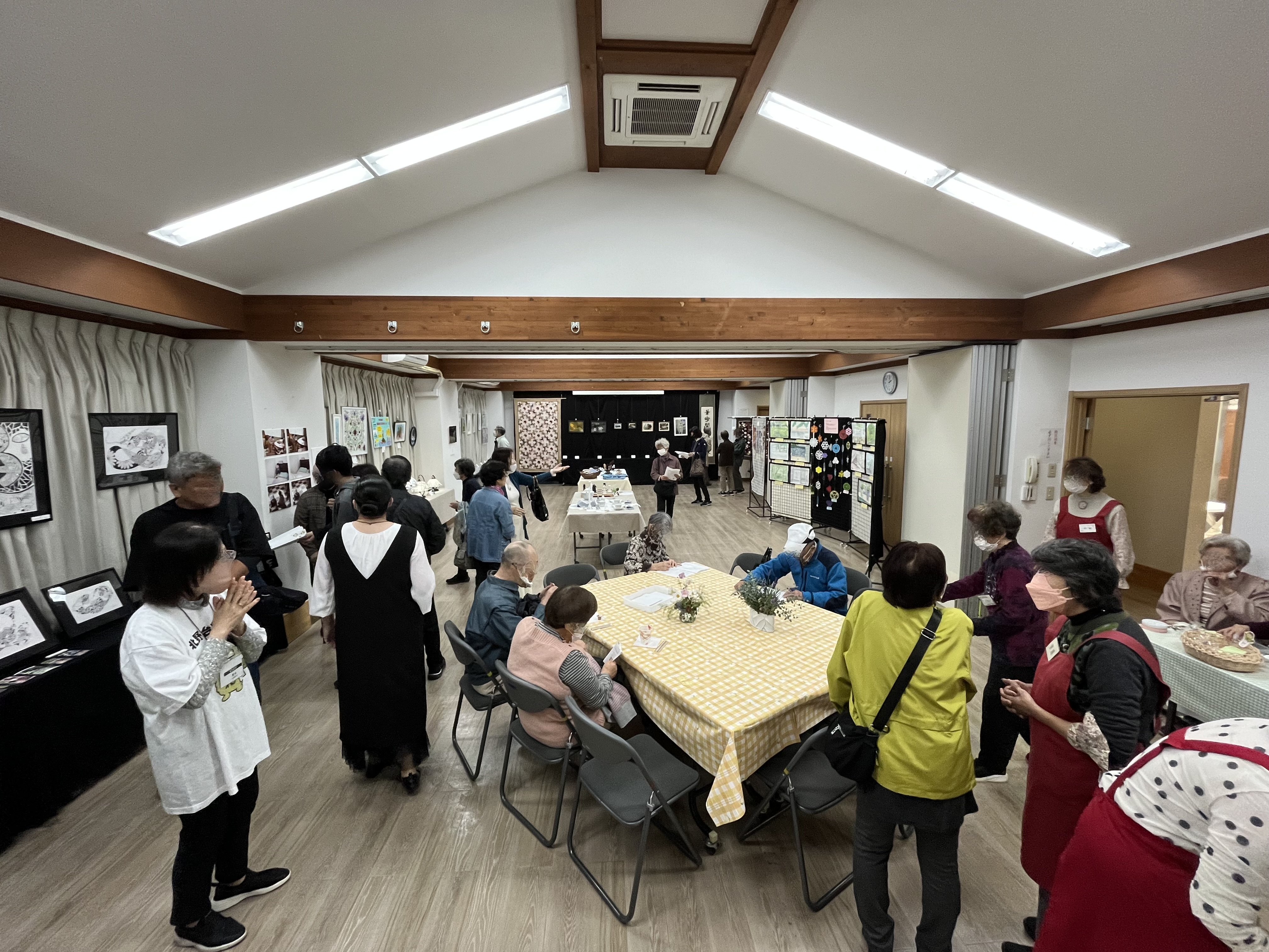 来場者で賑わう展示会